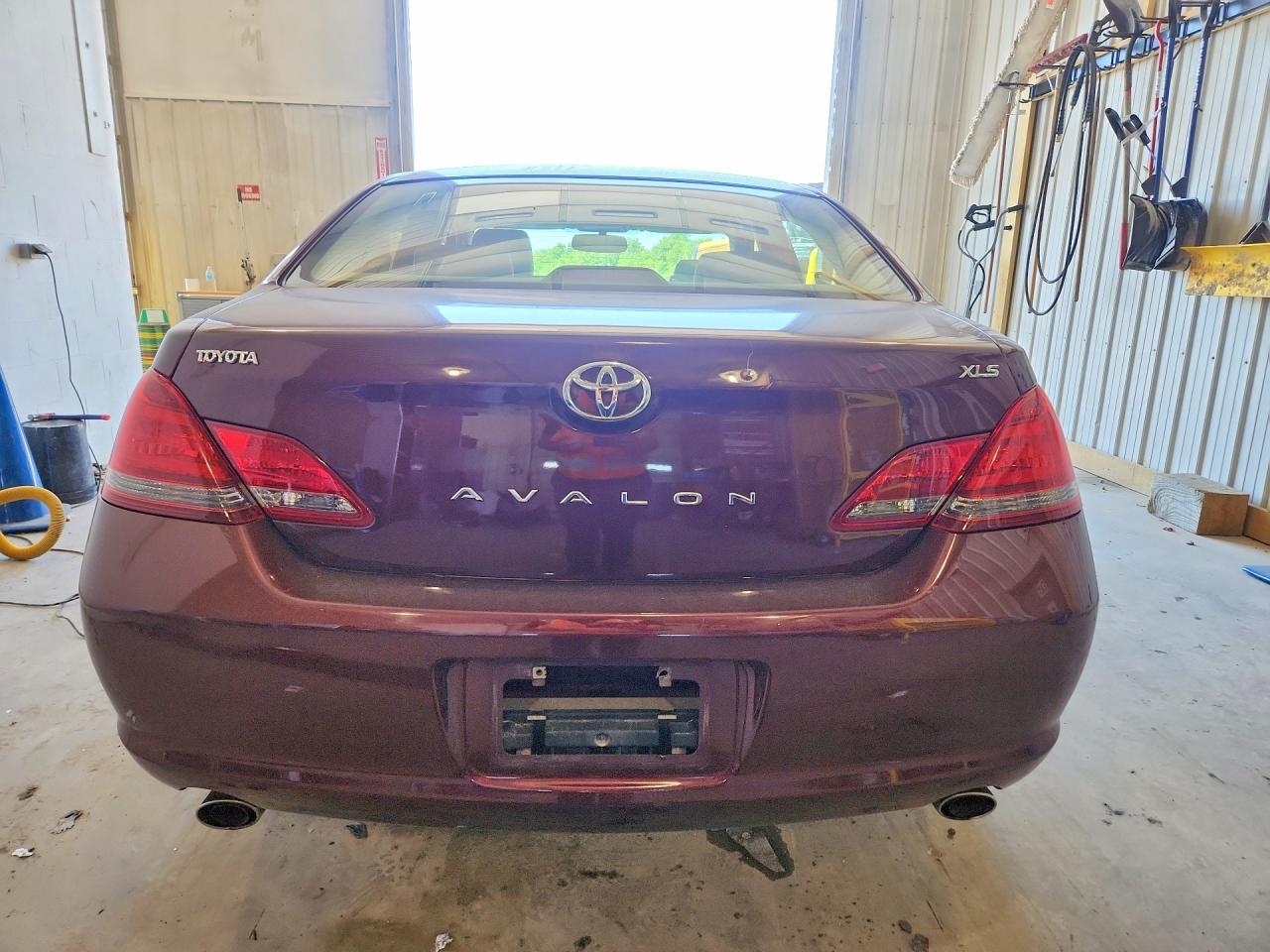 Toyota Avalon Xls