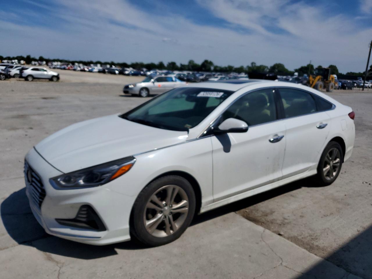 Salvage Hyundai SONATA Image