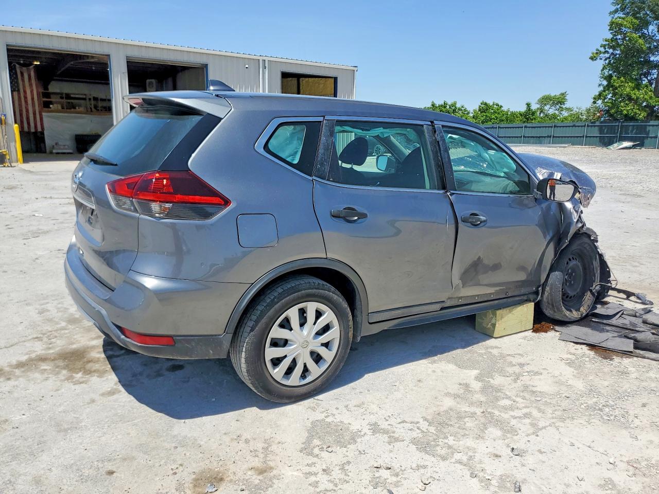 Nissan Rogue S