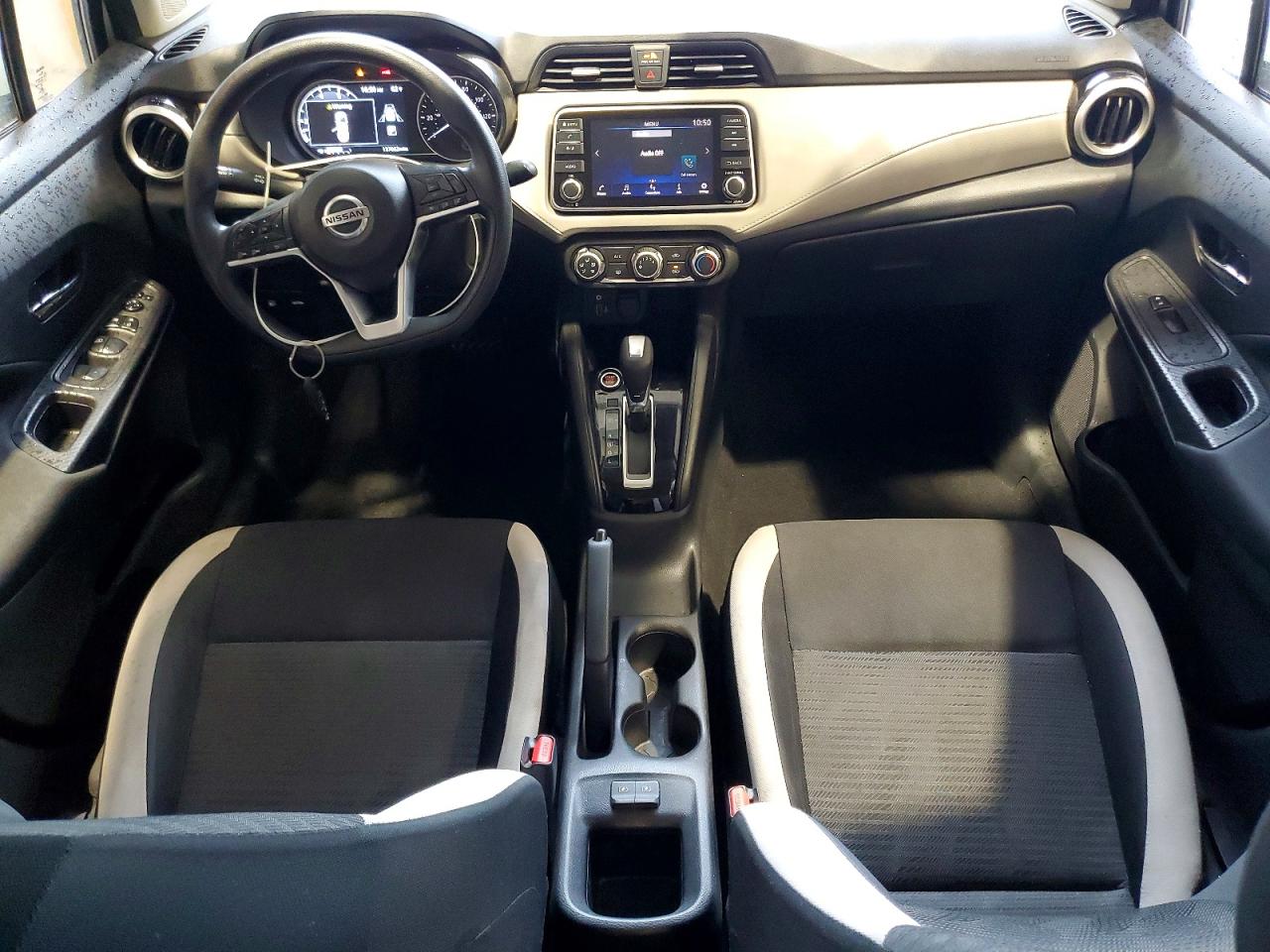Nissan Versa Sv
