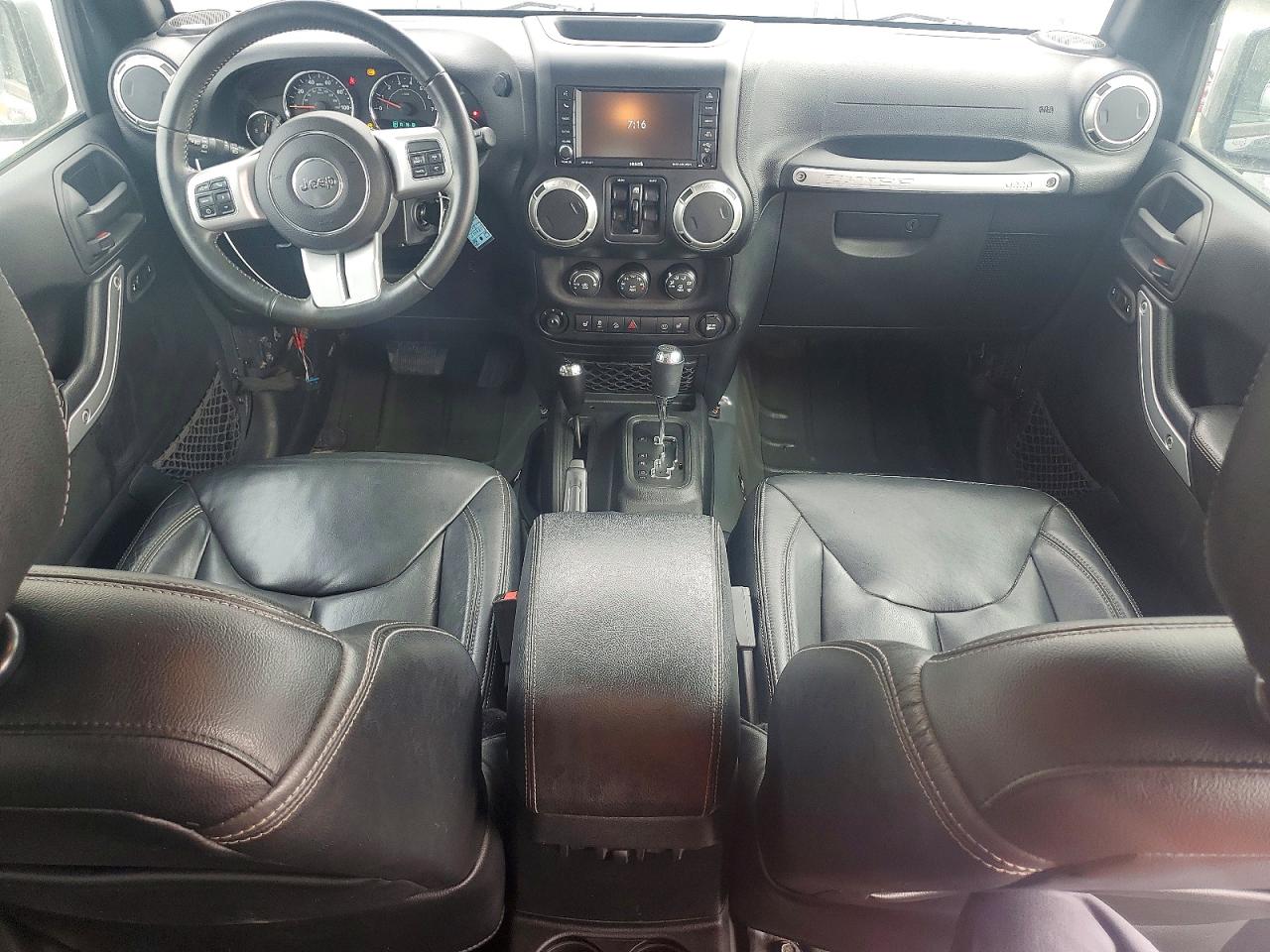 Jeep Wrangler Sahara