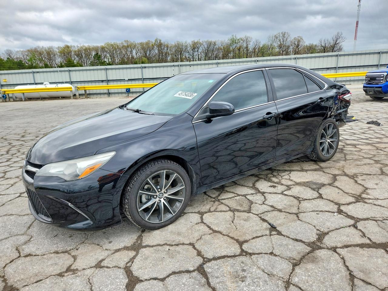 Salvage Toyota Camry Image