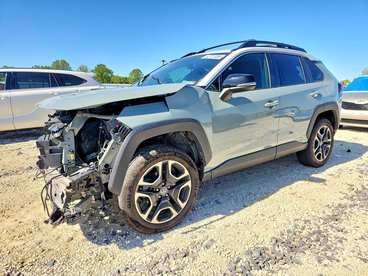Salvage Toyota RAV4 Image