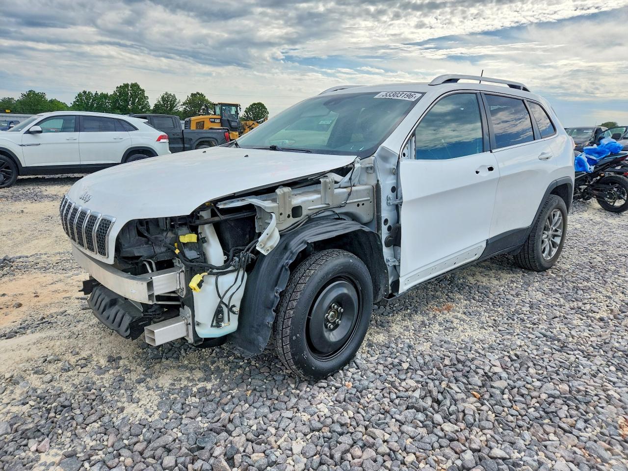 Salvage Jeep Cherokee Image