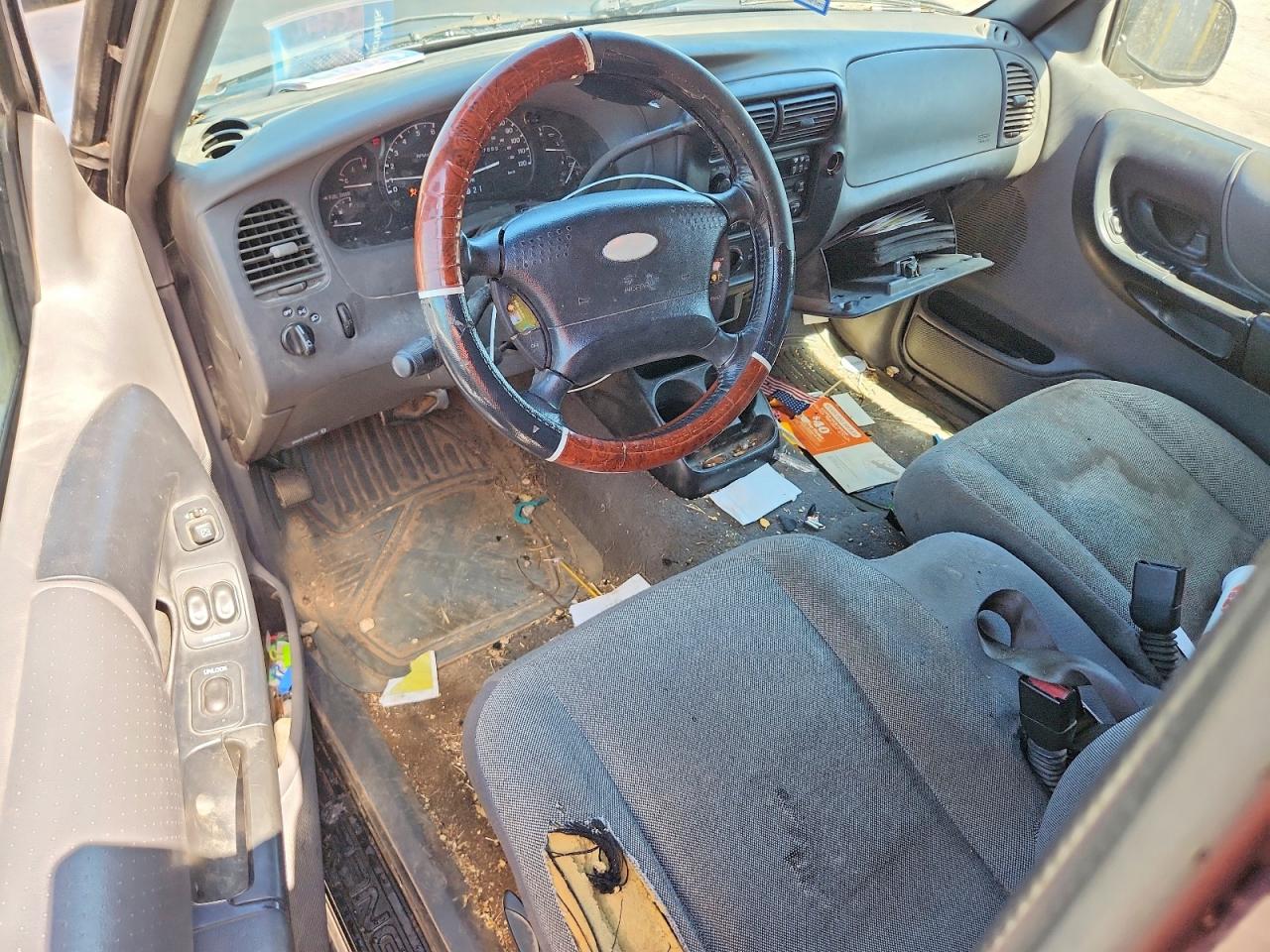 Ford Ranger Super Cab