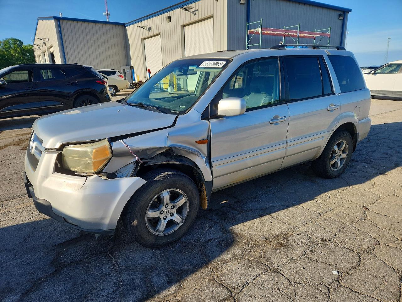 Salvage Honda Pilot Image