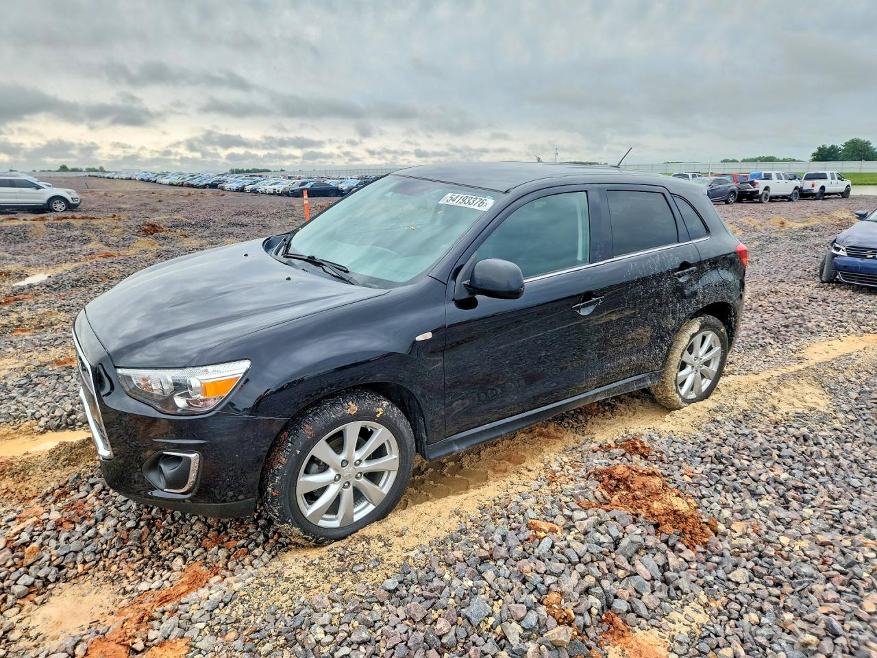 Salvage Mitsubishi Outlander Image
