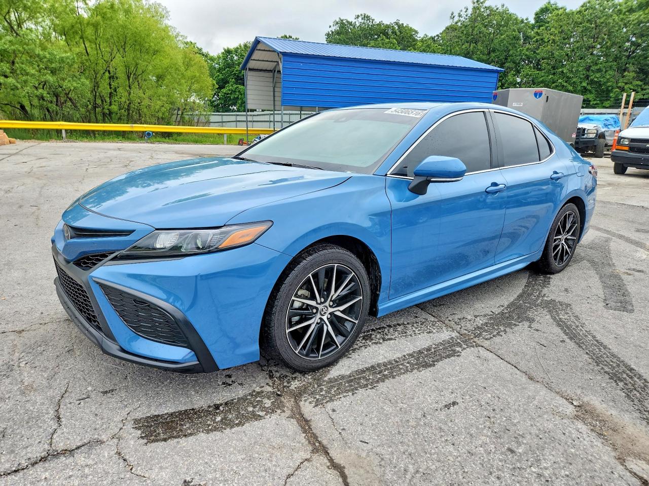 Salvage Toyota Camry Image
