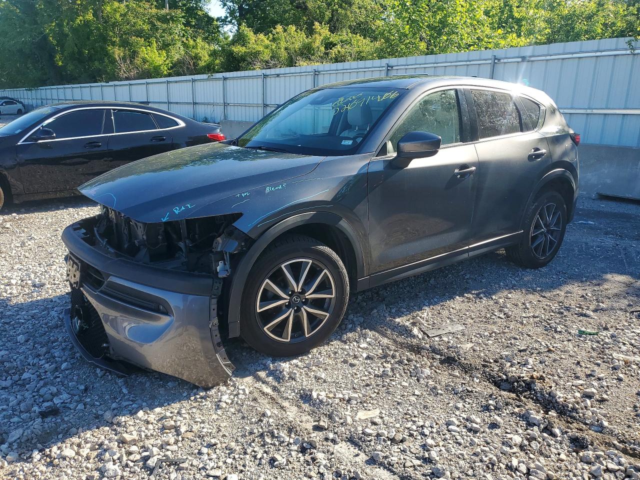 Salvage Mazda Cx Image