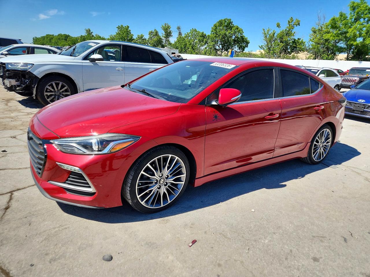 Salvage Hyundai ELANTRA Image