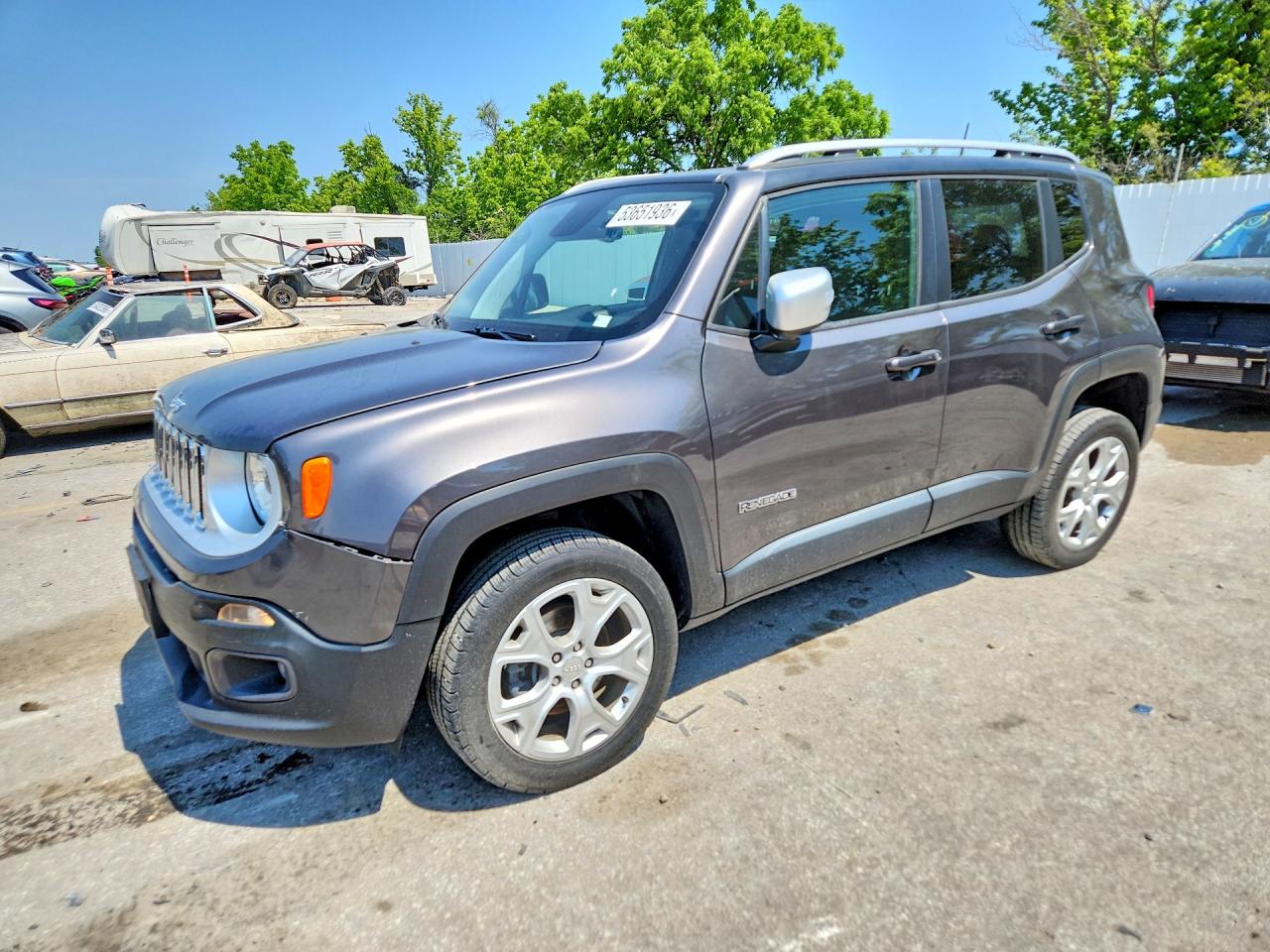 Salvage Jeep Renegade Image