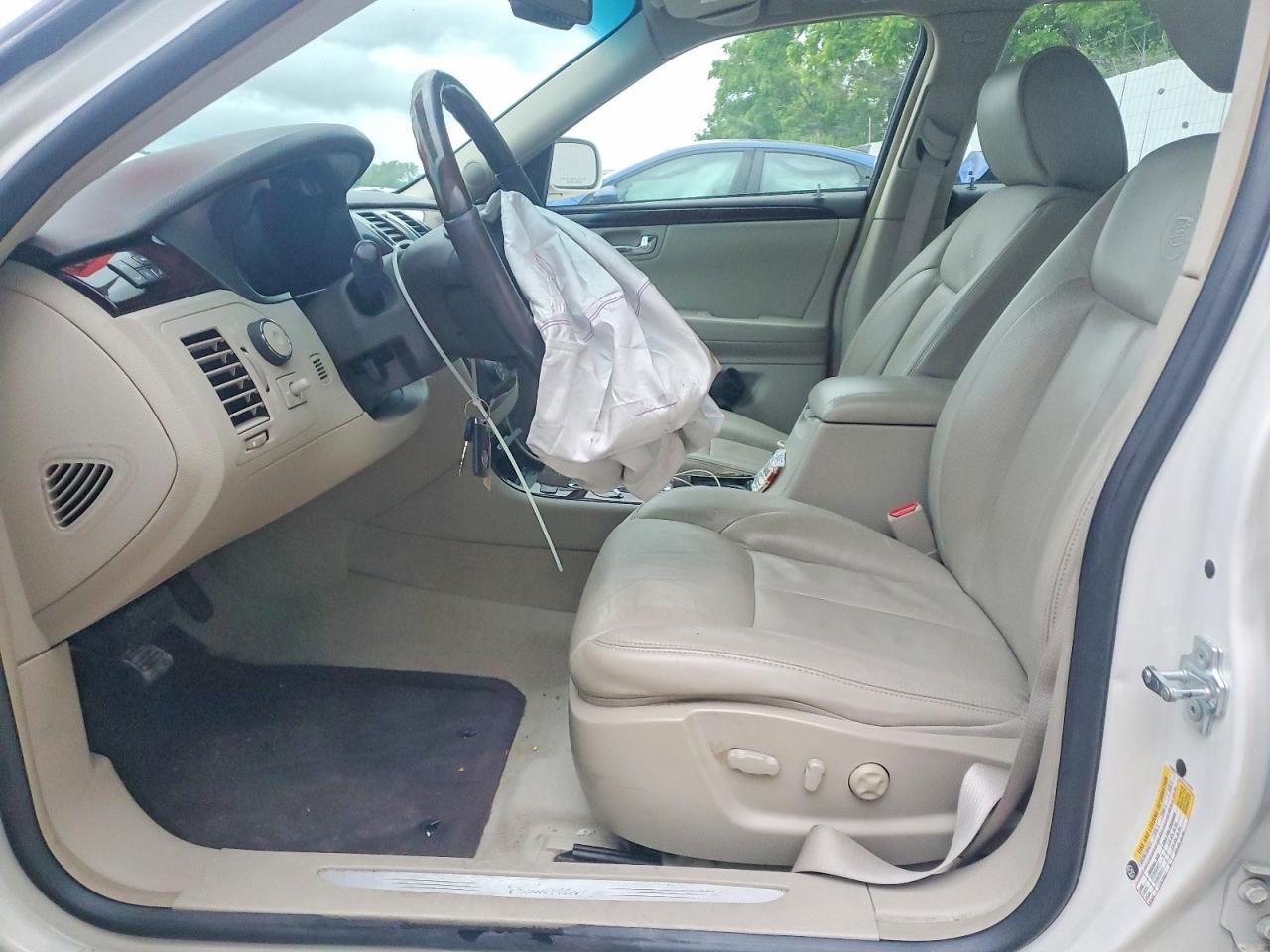Cadillac DTS Luxury Collection