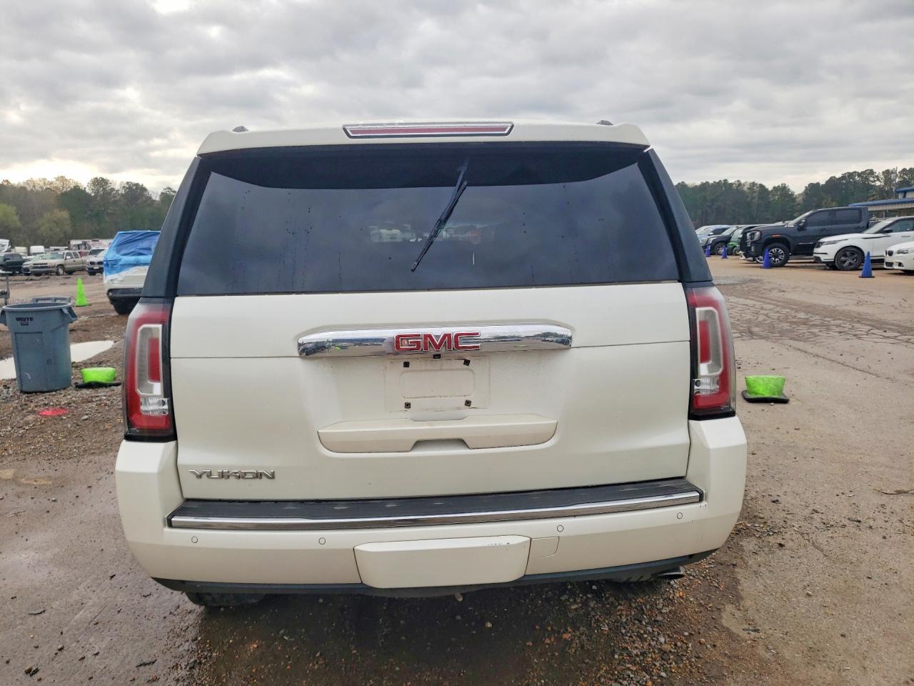 GMC Yukon Denali