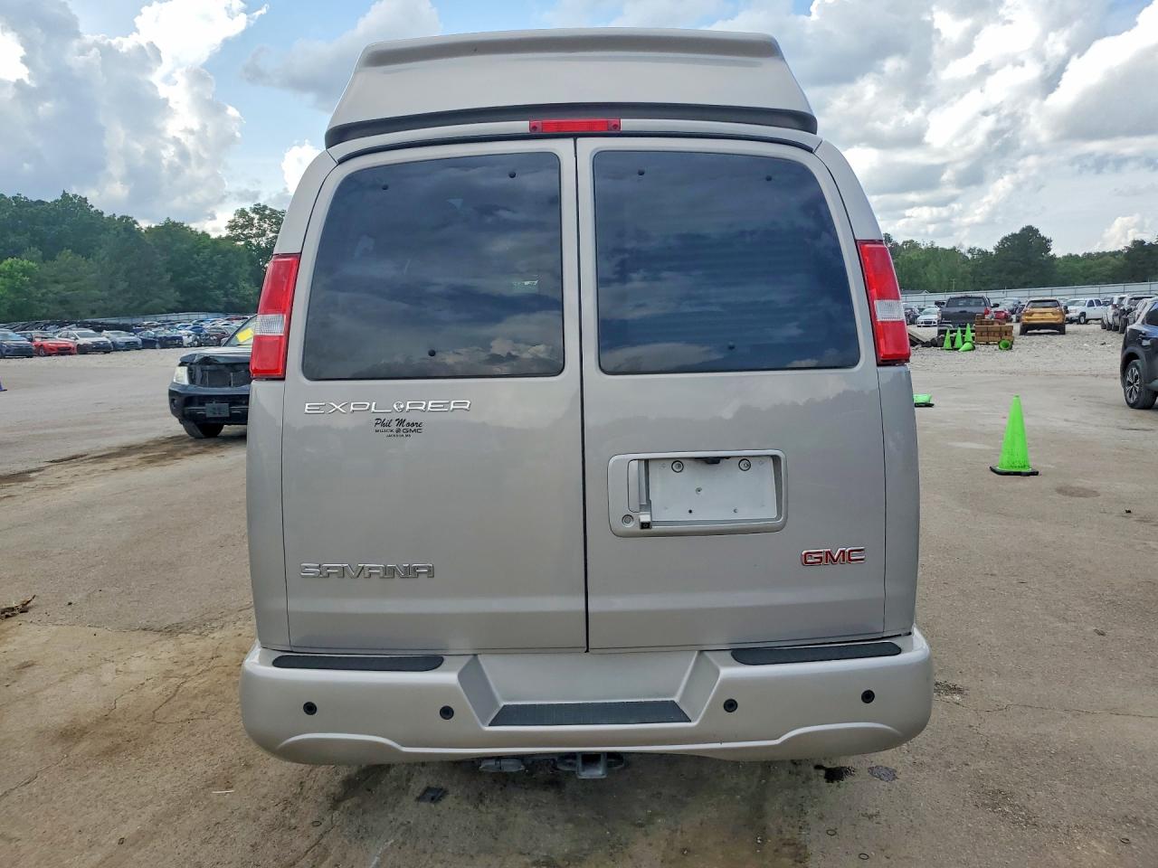 GMC Savana G2500