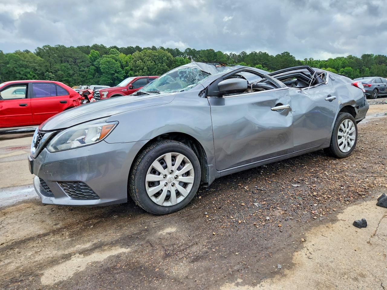 Salvage Nissan Sentra Image