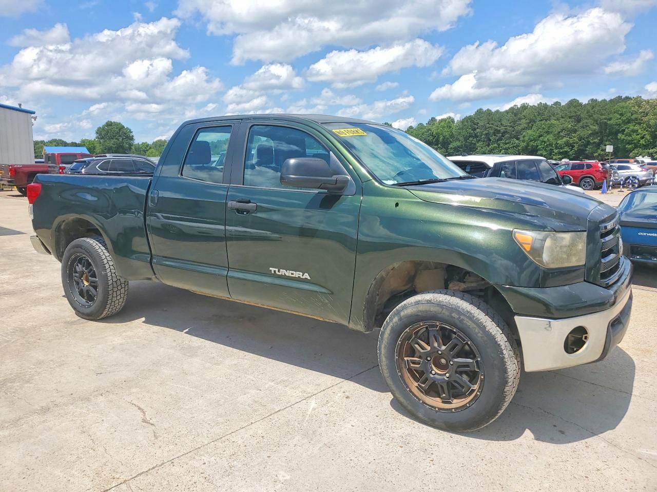 Toyota Tundra Double Cab Sr5