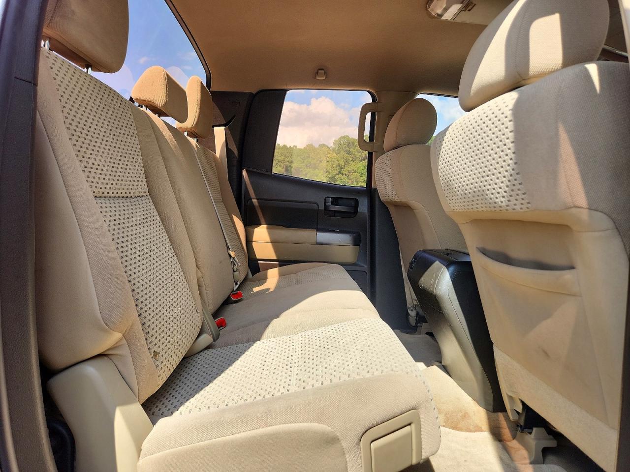 Toyota Tundra Double Cab Sr5
