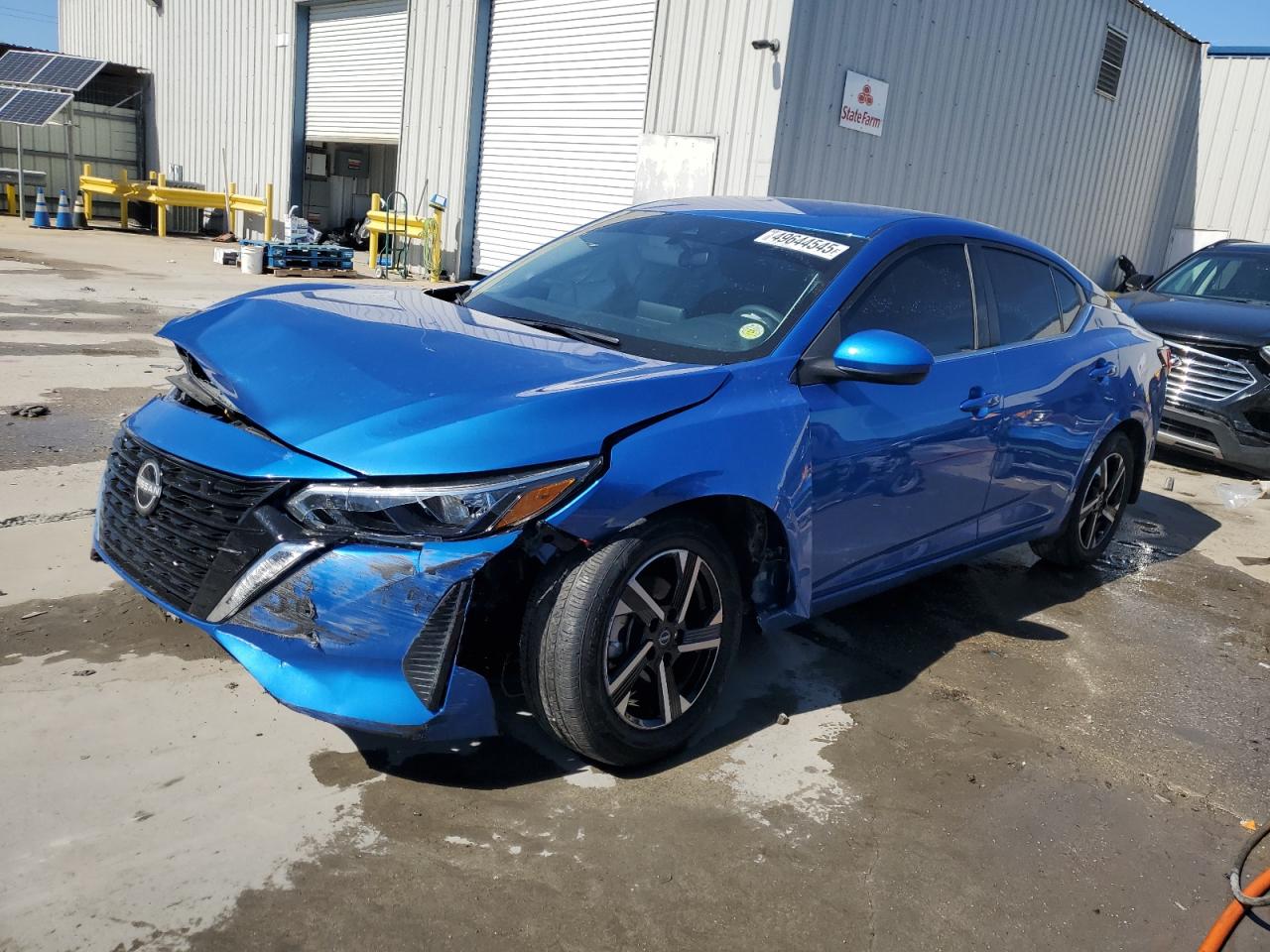 Salvage Nissan Sentra Image