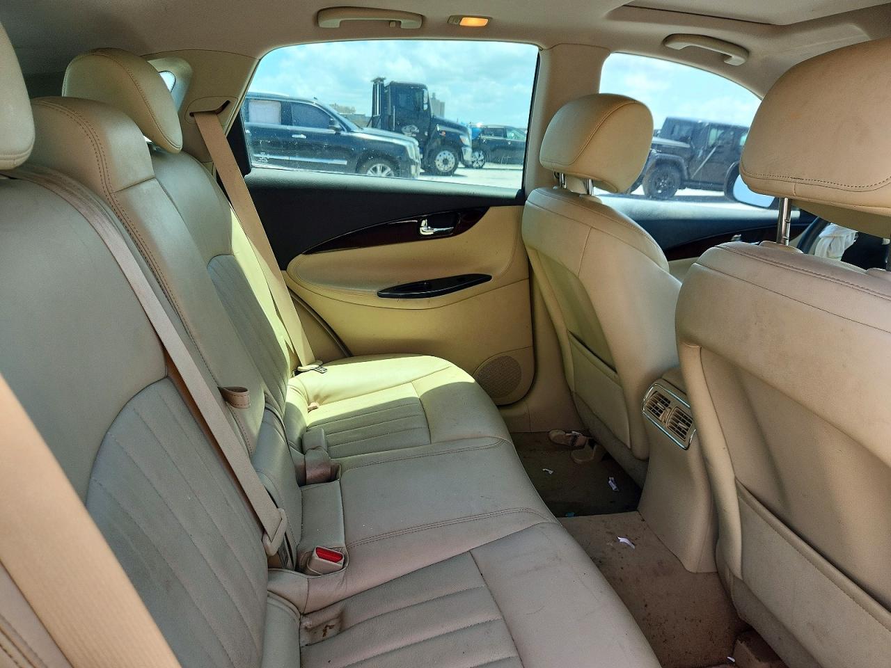 INFINITI Qx Base