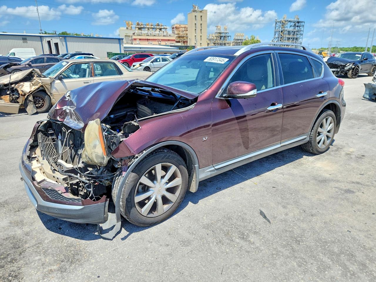 Salvage INFINITI Qx Image