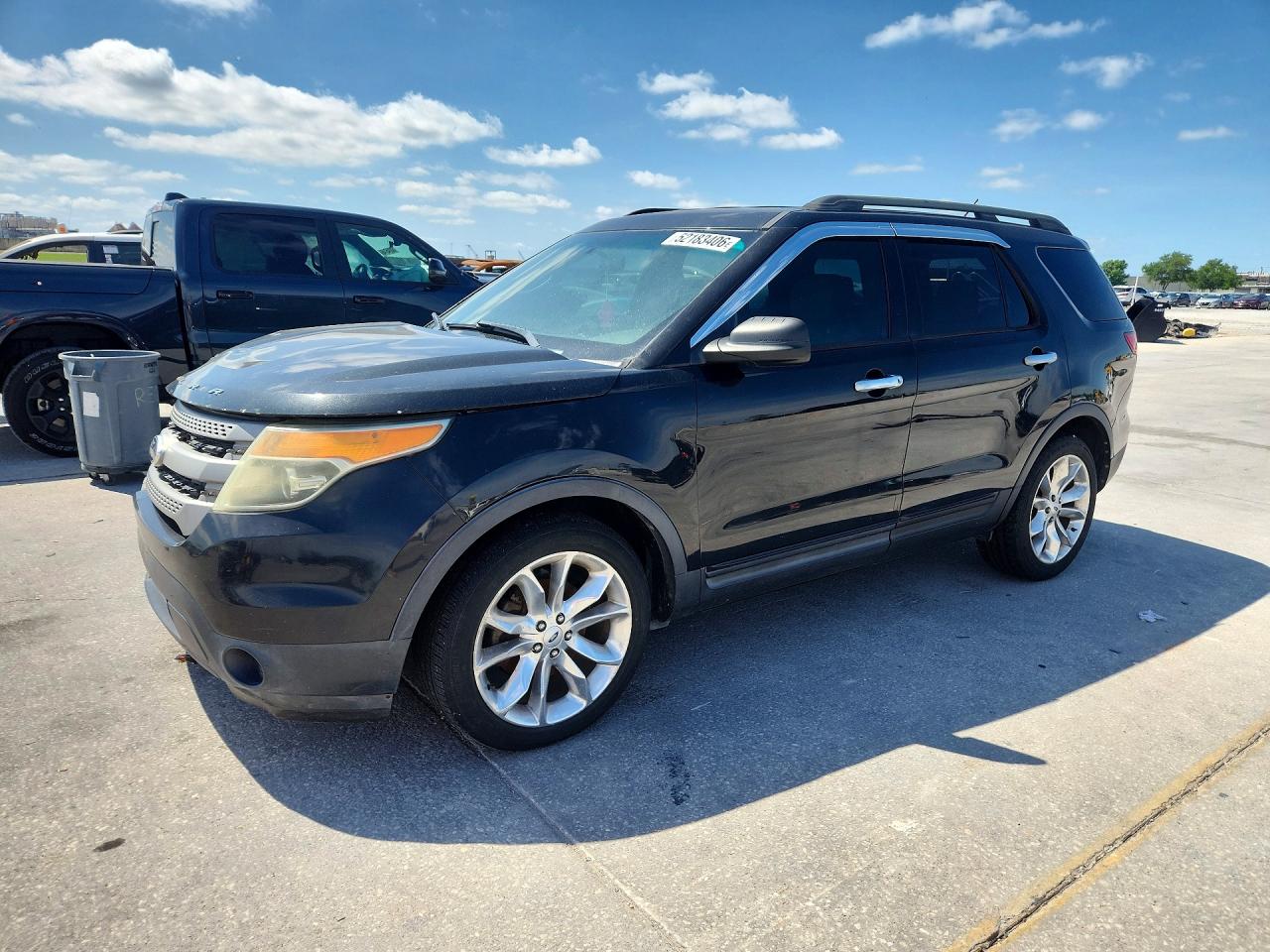 Salvage Ford Explorer Image