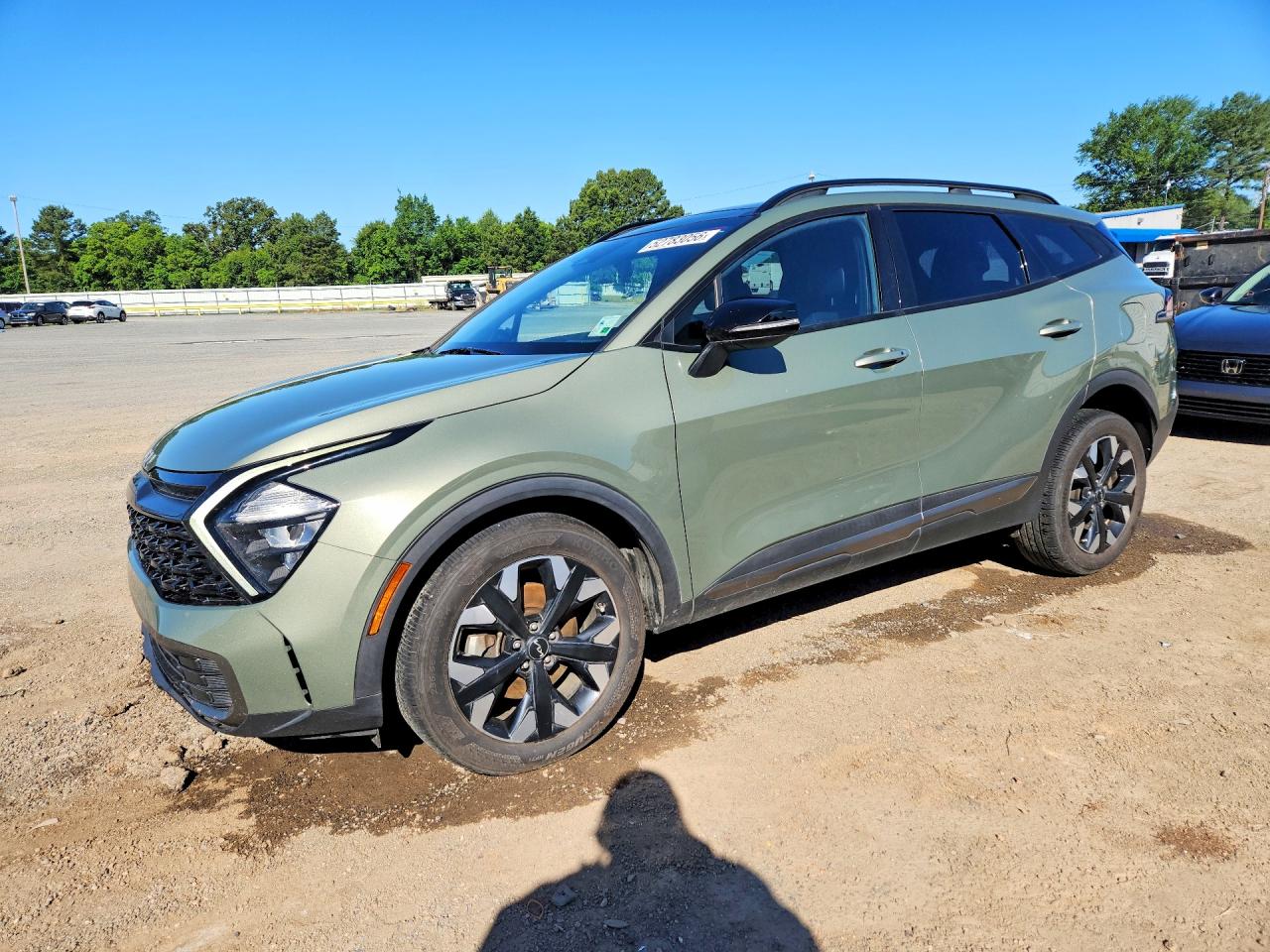 Salvage Kia Sportage Image