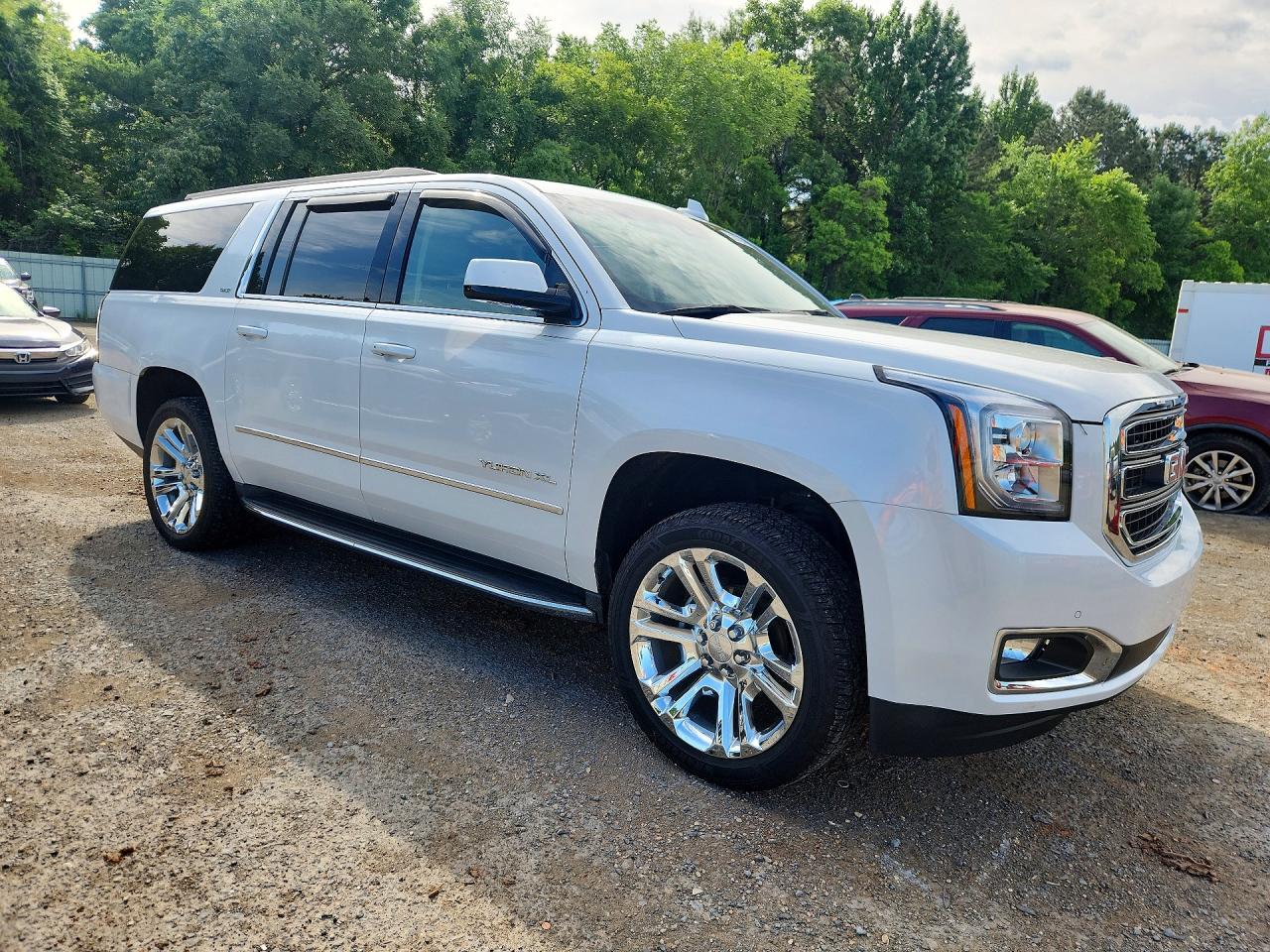 GMC Yukon C1500 Slt