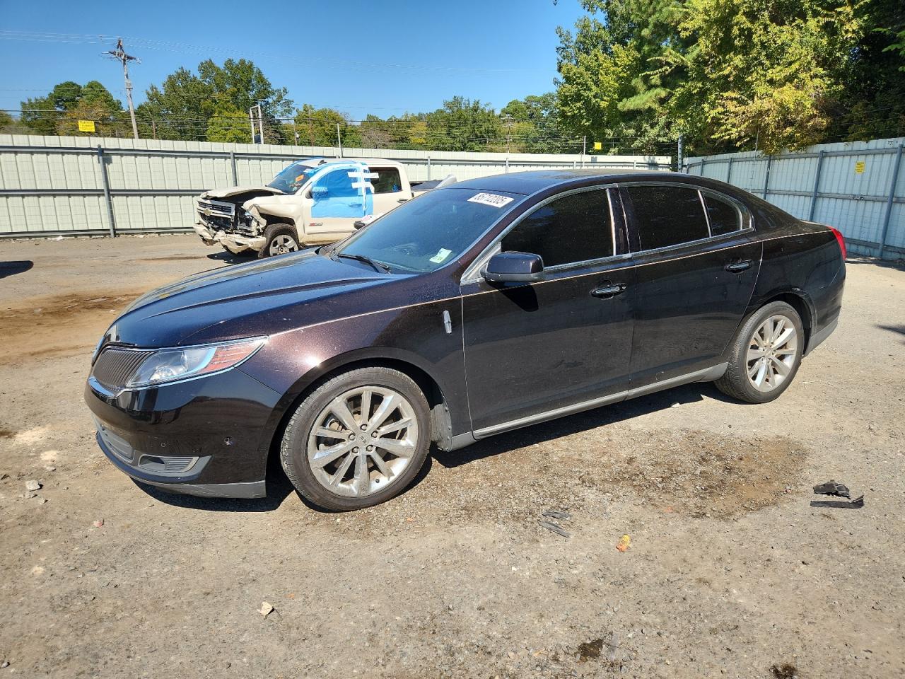 Salvage Lincoln MKS Image