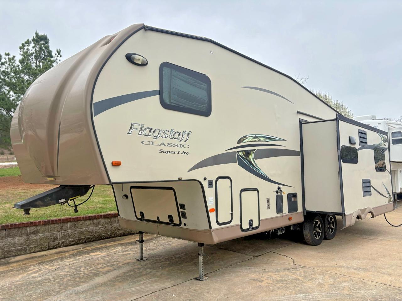 Forest River Flagstaff Lite Weight Trailers