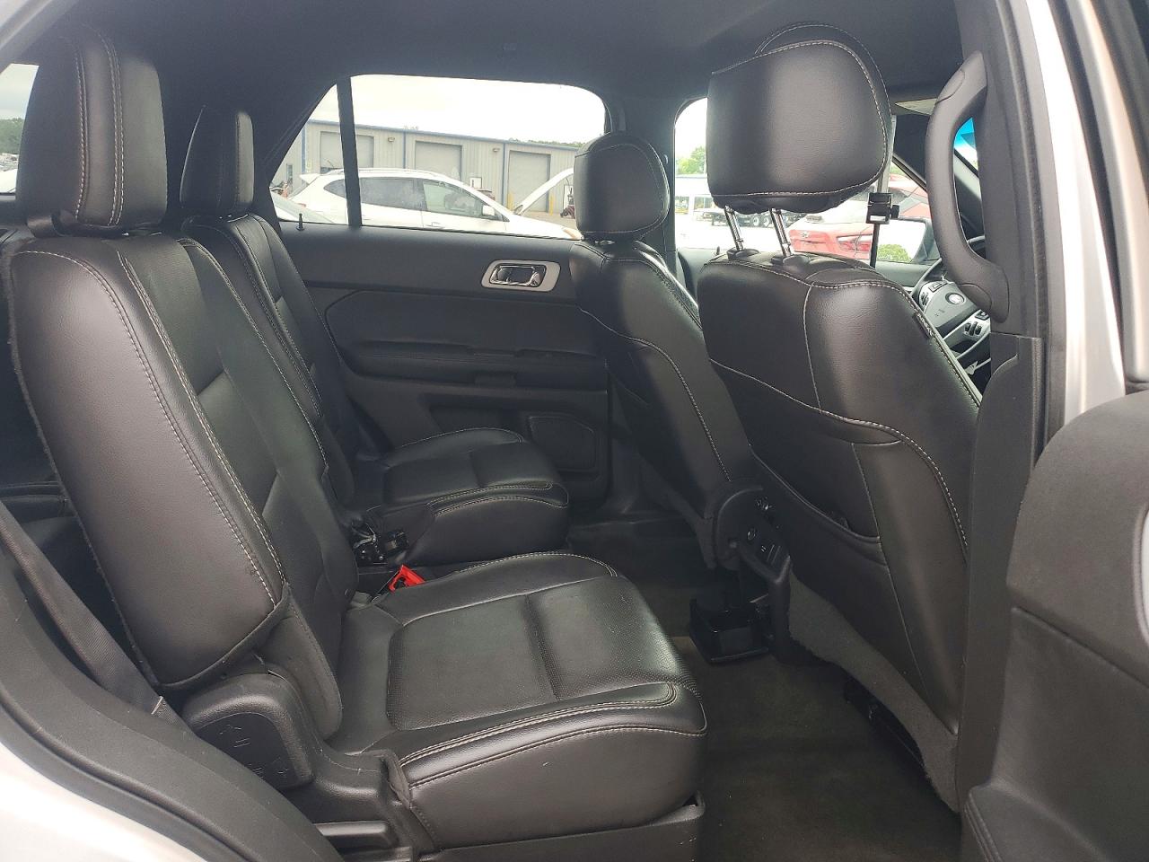 Ford Explorer Sport