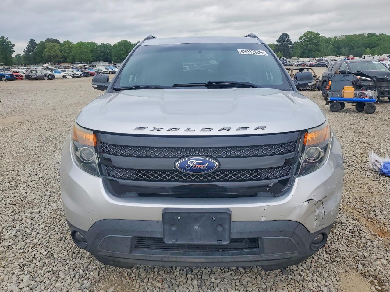 Ford Explorer Sport
