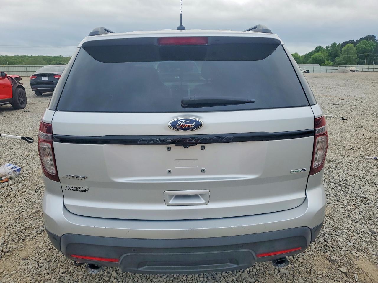 Ford Explorer Sport