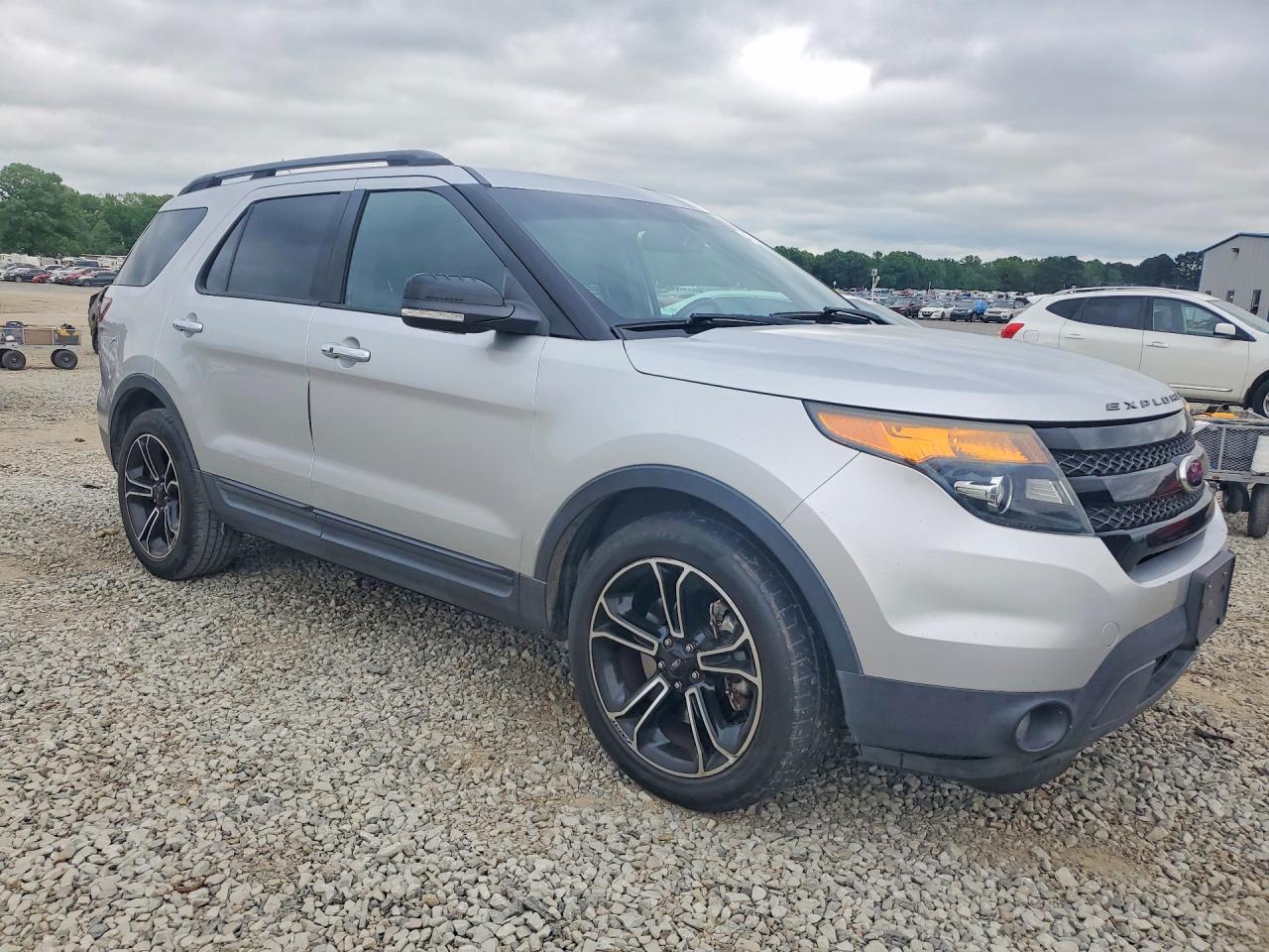 Ford Explorer Sport