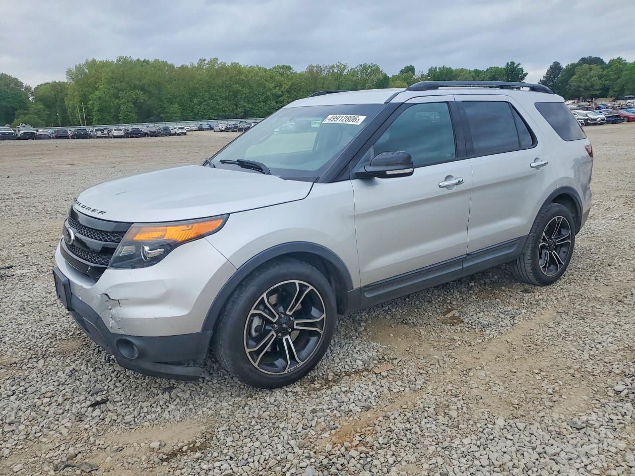 Salvage Ford Explorer Image
