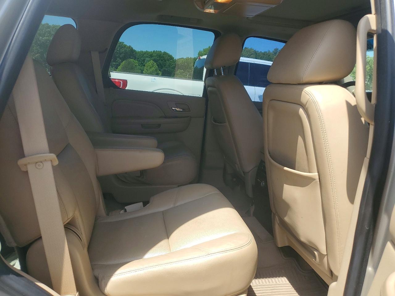 Cadillac Escalade Premium