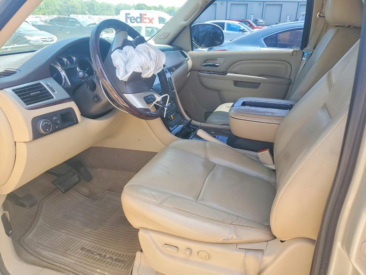 Cadillac Escalade Premium