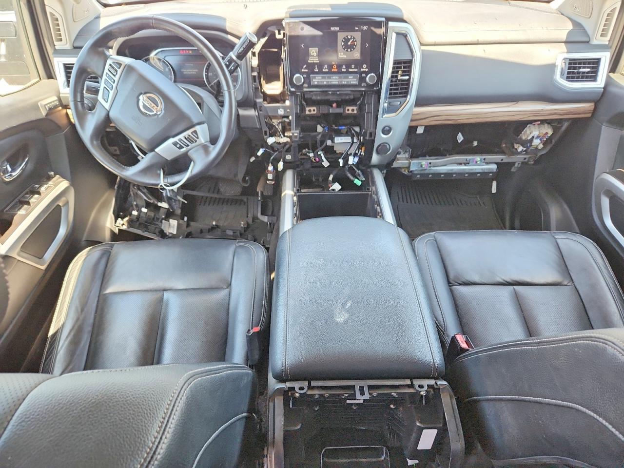 Nissan Titan Sl