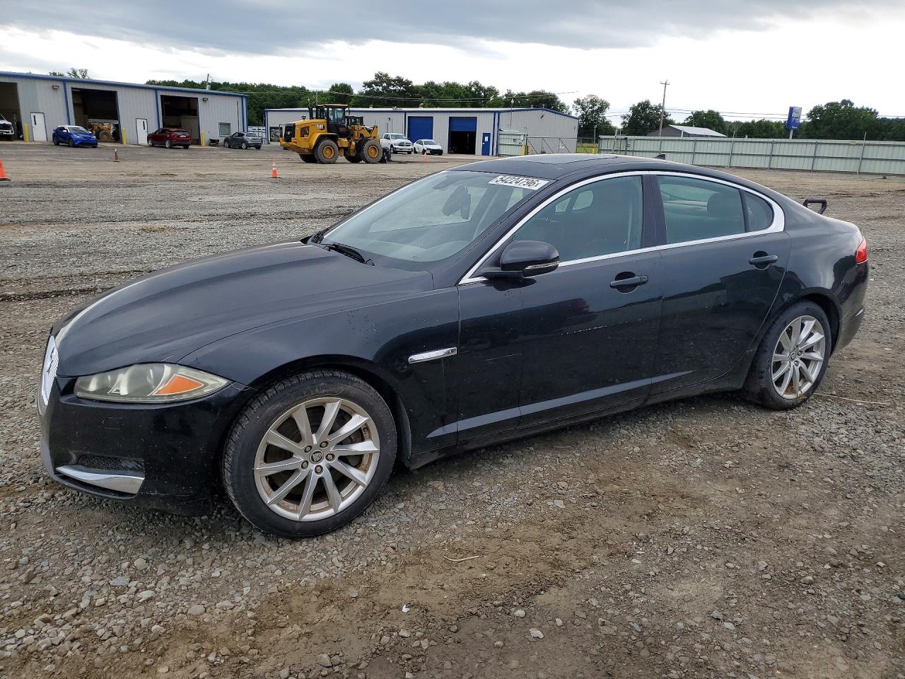 Salvage Jaguar XF Image