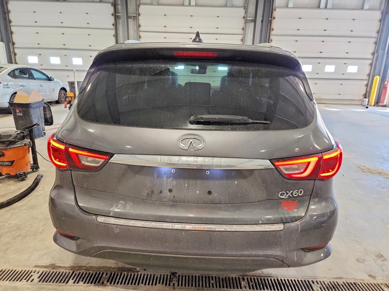 INFINITI Qx Base
