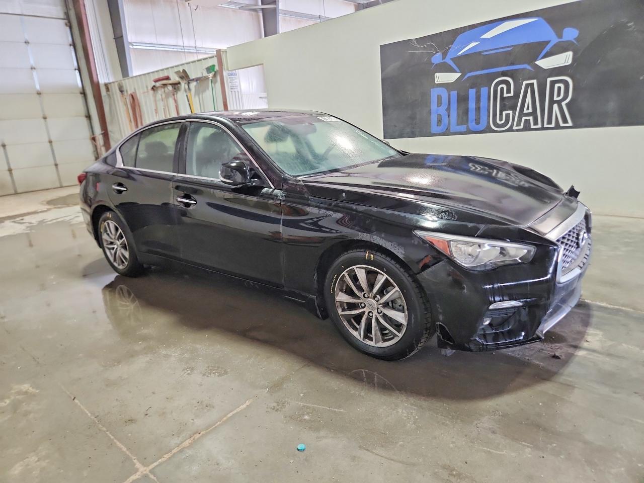 INFINITI Q50 Pure