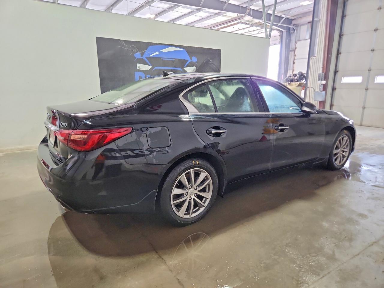 INFINITI Q50 Pure