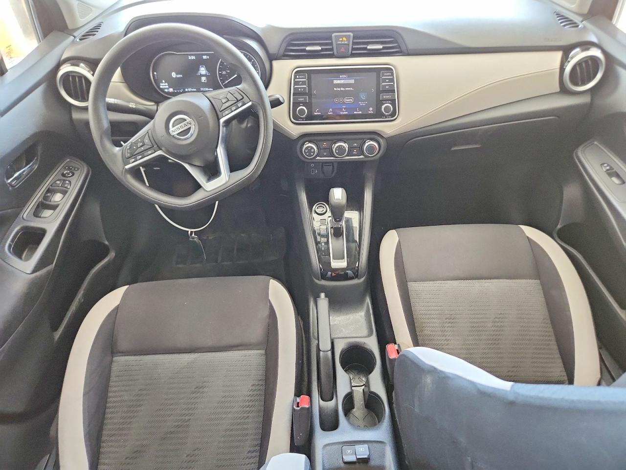 Nissan Versa Sv
