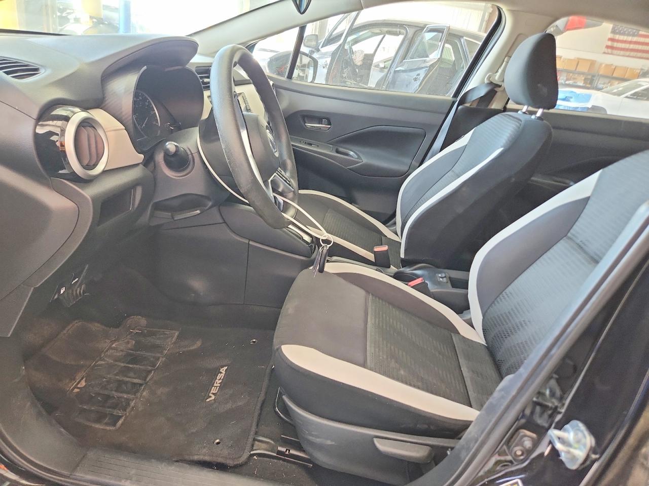 Nissan Versa Sv