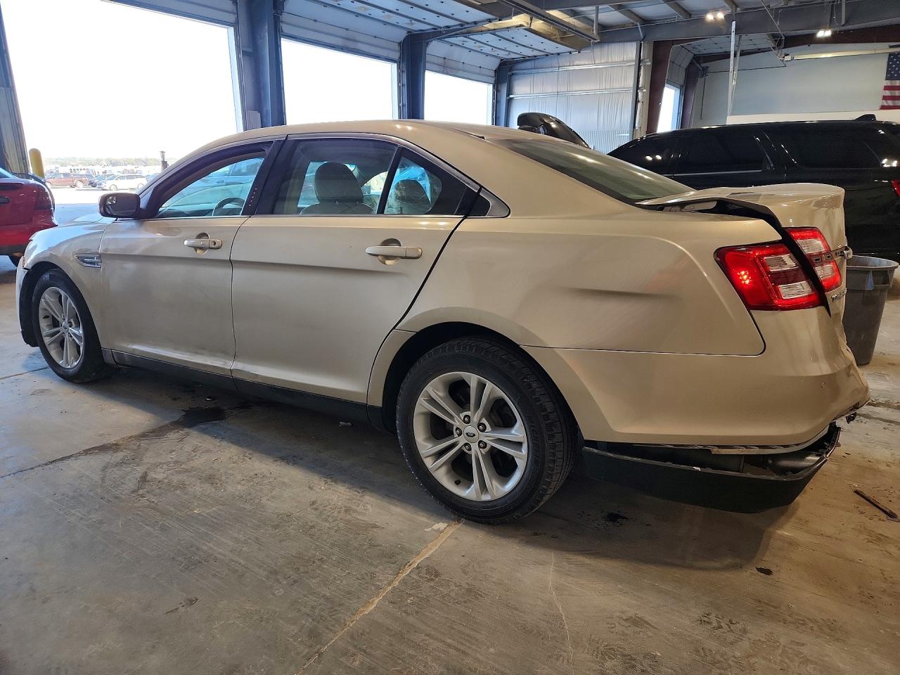 Ford Taurus Sel