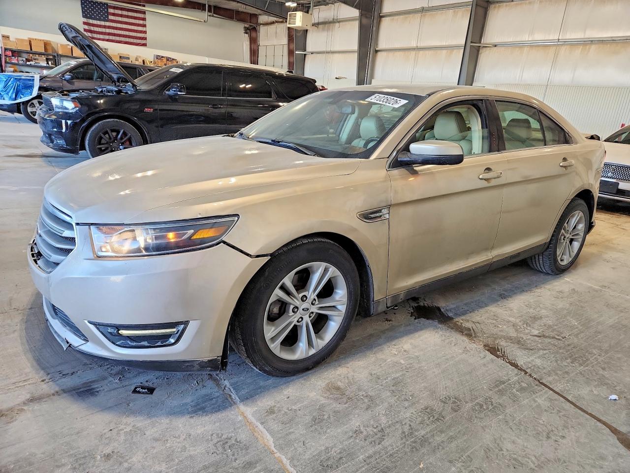 Salvage Ford Taurus Image