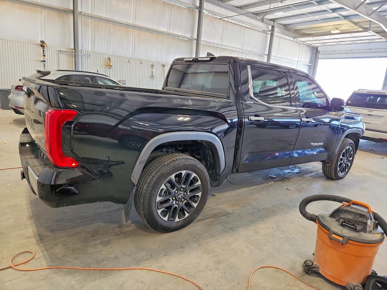 Toyota Tundra Limited Hv