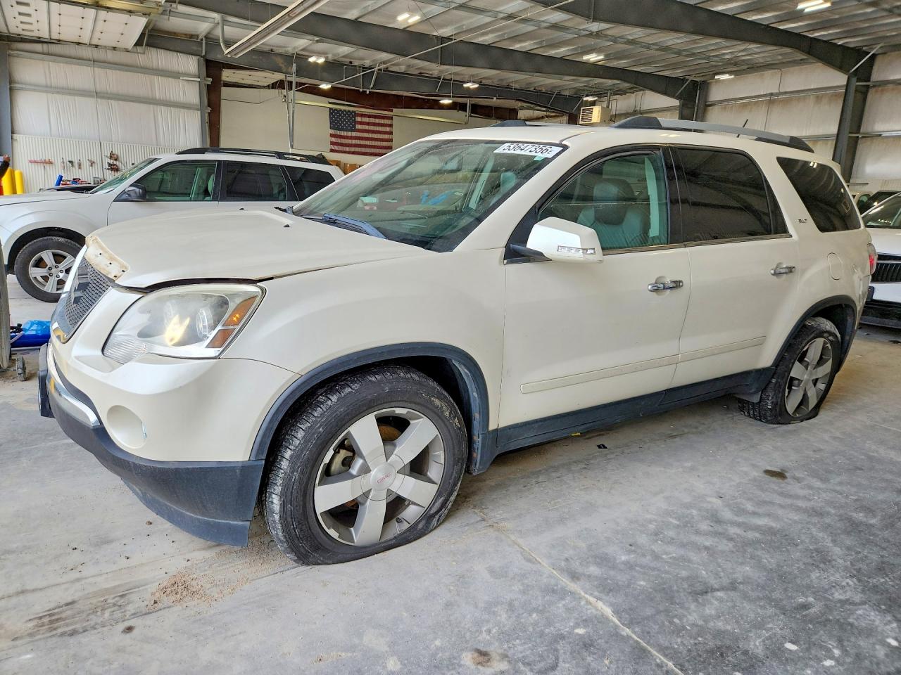 Salvage GMC Acadia Image