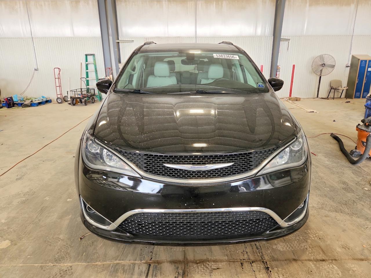 Chrysler Pacifica Touring L