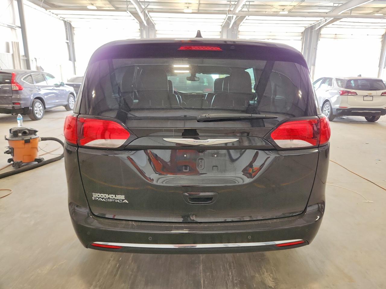 Chrysler Pacifica Touring L