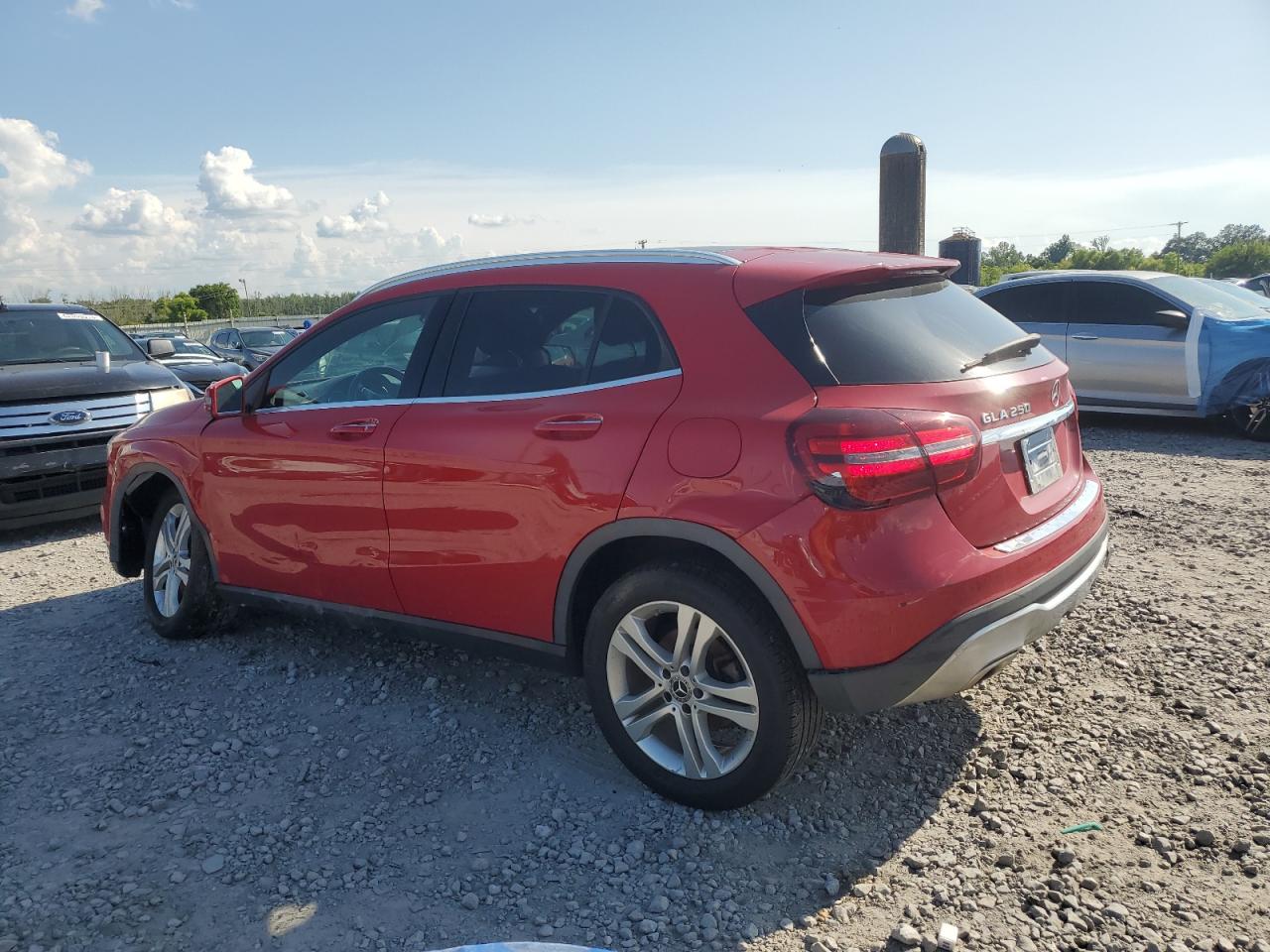 Mercedes-Benz GLA 250